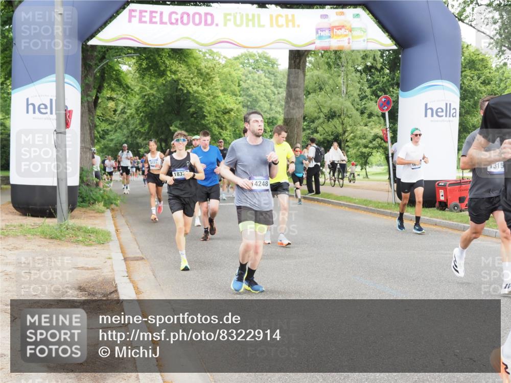 29.06.2025 - hella hamburg halbmarathon MichiJ http://msf.ph/oto/8322914 29.06.2025 10:37:26 Zwischen KM18-KM19 1216, 1381, 4261, 5978, 6712, 9695, 13159, 13225, 13688, 14012, 14248, 14526, 15523, 15620, 16403, 16731, 18064, 18370, 18489, 19020 meine-sportfotos.de