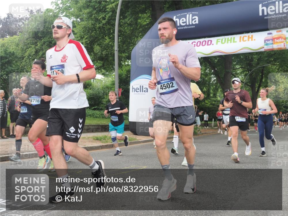 29.06.2025 - hella hamburg halbmarathon KatJ http://msf.ph/oto/8322956 29.06.2025 10:46:08 Zwischen KM18-KM19 3181, 3425, 3983, 4502, 6208, 6997, 7287, 8089 meine-sportfotos.de