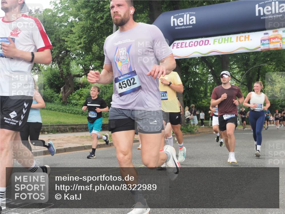 29.06.2025 - hella hamburg halbmarathon KatJ http://msf.ph/oto/8322989 29.06.2025 10:46:08 Zwischen KM18-KM19 3181, 3425, 3983, 4502, 6208, 6997, 7287, 8089 meine-sportfotos.de