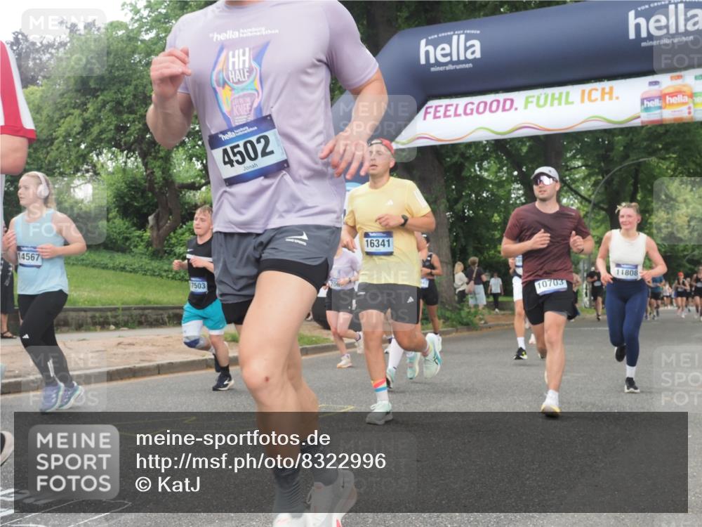 29.06.2025 - hella hamburg halbmarathon KatJ http://msf.ph/oto/8322996 29.06.2025 10:46:09 Zwischen KM18-KM19 3425, 3983, 4502, 6997, 7065, 7287, 8585 meine-sportfotos.de