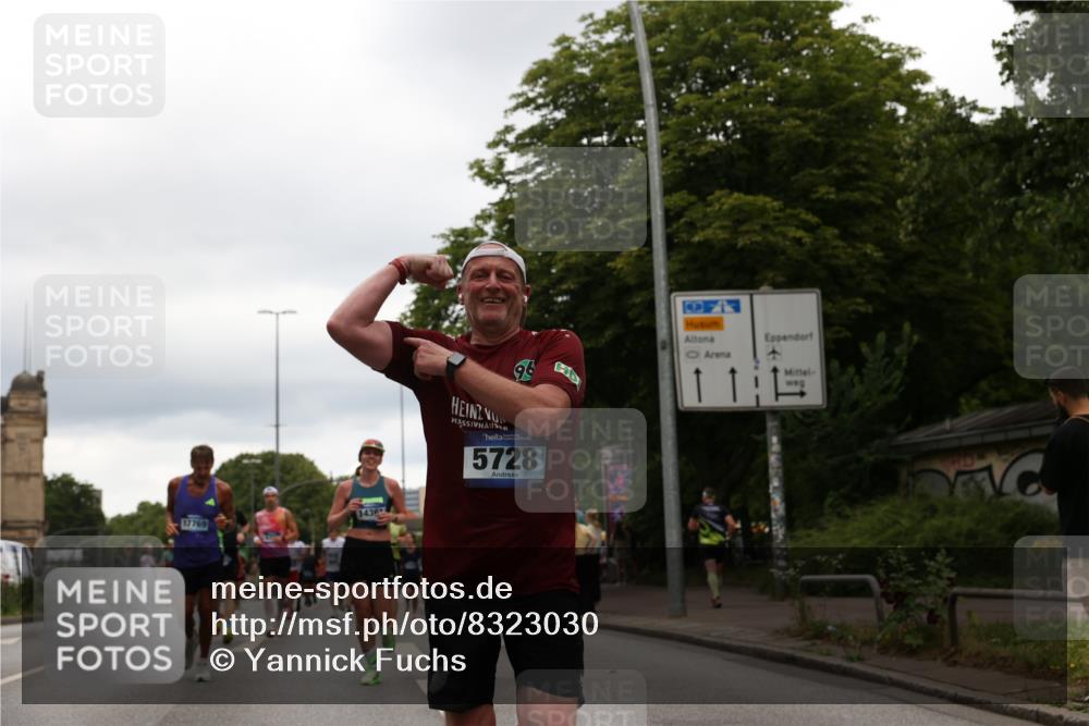 29.06.2025 - hella hamburg halbmarathon Yannick Fuchs http://msf.ph/oto/8323030 29.06.2025 10:51:18 20KM 1200, 1239, 1387, 1563, 1715, 1719, 1972, 2236, 2282, 2417, 2652, 3575, 4261, 5015, 5134, 5391, 5457, 5458, 5728, 6720, 6892, 7159, 7269, 8744, 9577, 10383, 10408, 11832, 12144, 12509, 12773, 12774, 13245, 13376, 13523, 13664, 14361, 14737, 14881, 14951, 15090, 15110, 15125, 15189, 15220, 15349, 15664, 16093, 16418, 16830, 16909, 17201, 17758, 17769, 17848, 18388 meine-sportfotos.de