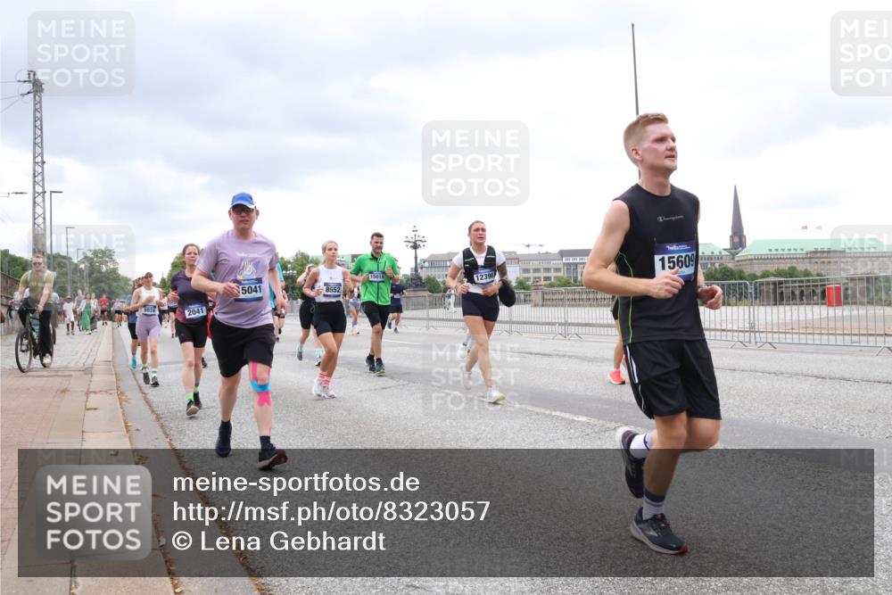 29.06.2025 - hella hamburg halbmarathon Lena Gebhardt http://msf.ph/oto/8323057 29.06.2025 10:57:32 Lombardsbrücke 15019, 5041, 8552, 12396, 2041, 15609, 1123, 1242, 1248, 1265, 1643, 2015, 2041, 2370, 2451, 2567, 2871, 3191, 3195, 3385, 3388, 3433, 3470, 3723, 3750, 3851, 3954, 4059, 4086, 4106, 4180, 4197, 4241, 4485, 4521, 4611, 4830, 4998, 5057, 5117, 5316, 5632, 5639, 5736, 5738, 6053, 6827, 6832, 6857, 6916, 6981, 7172, 7592, 7720, 7728, 7787, 8035, 8039, 8159, 8224, 8287, 8386, 8540, 8546, 8552, 8679, 8708, 8851, 8853, 8873, 9059, 9110, 9233, 9318, 9394, 9496, 9613 meine-sportfotos.de