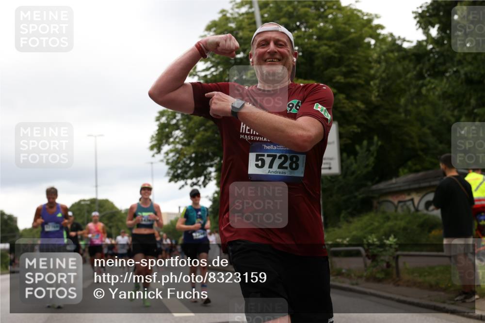 29.06.2025 - hella hamburg halbmarathon Yannick Fuchs http://msf.ph/oto/8323159 29.06.2025 10:51:18 20KM 1200, 1239, 1387, 1563, 1715, 1719, 1972, 2236, 2282, 2417, 2652, 3575, 4261, 5015, 5134, 5391, 5457, 5458, 5728, 6720, 6892, 7159, 7269, 8744, 9577, 10383, 10408, 11832, 12144, 12509, 12773, 12774, 13245, 13376, 13523, 13664, 14361, 14737, 14881, 14951, 15090, 15110, 15125, 15189, 15220, 15349, 15664, 16093, 16418, 16830, 16909, 17201, 17758, 17769, 17848, 18388 meine-sportfotos.de