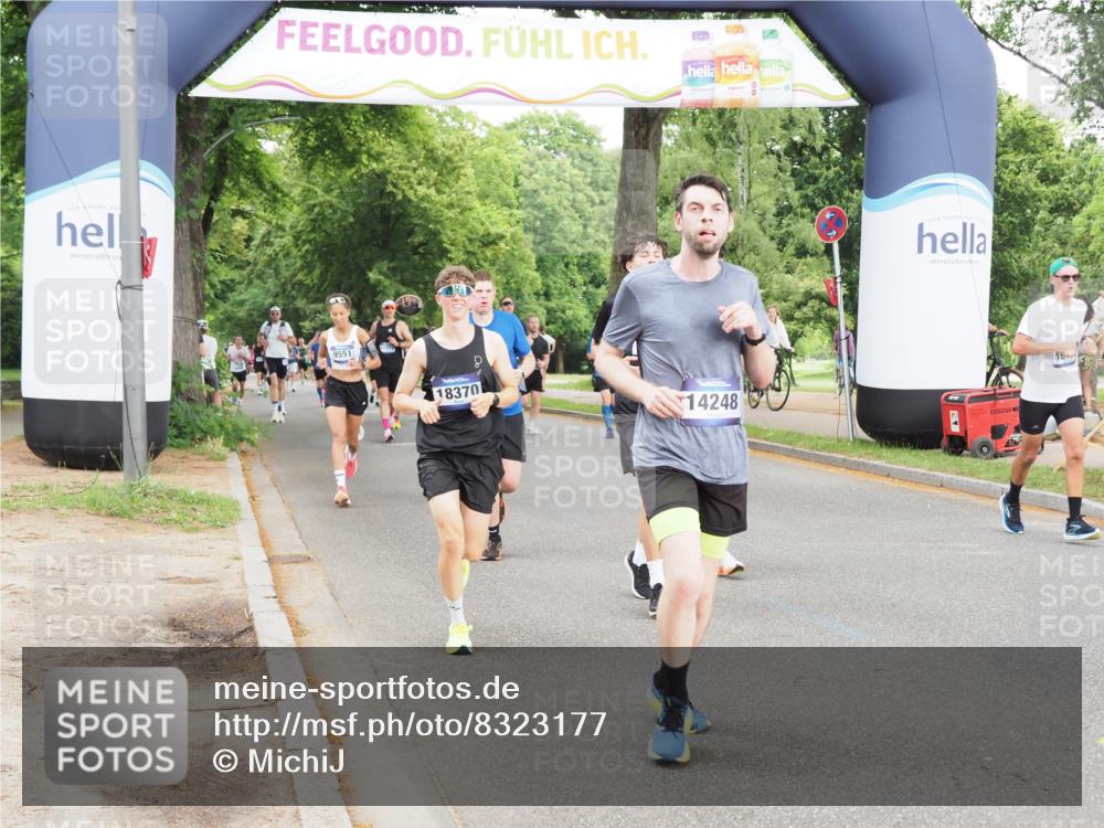 29.06.2025 - hella hamburg halbmarathon MichiJ http://msf.ph/oto/8323177 29.06.2025 10:37:27 Zwischen KM18-KM19 1216, 1381, 4261, 5978, 6712, 9695, 13159, 13225, 13688, 14012, 14248, 15523, 15620, 16731, 18064, 18370, 18489, 19020 meine-sportfotos.de