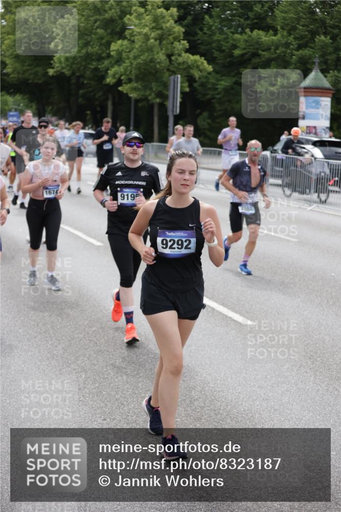 29.06.2025 - hella hamburg halbmarathon Jannik Wohlers http://msf.ph/oto/8323187 29.06.2025 10:39:38 Lombardsbrücke 1058, 1076, 1291, 1586, 1691, 1899, 2019, 2254, 2313, 2866, 2888, 3515, 3607, 3882, 3883, 3884, 4173, 4471, 5229, 5263, 5654, 5877, 5901, 6097, 6548, 6698, 6750, 6890, 6920, 7045, 7455, 7456, 8107, 8612, 8622, 8815, 8865, 8866, 9080, 9187, 9195, 9292, 9495, 10648, 10806, 10818, 10901, 10939, 10953, 11188, 11242, 11244, 11874, 12414, 12883, 12906, 13005, 13069, 13577, 13644, 14327, 14578, 15111, 16532, 16784, 18157, 19163 meine-sportfotos.de