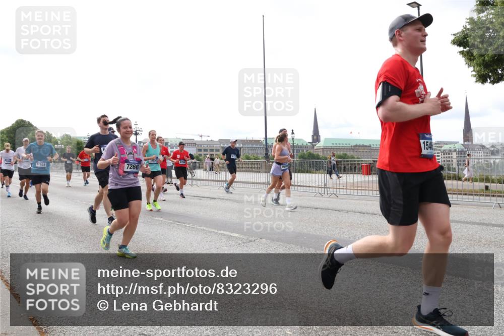 29.06.2025 - hella hamburg halbmarathon Lena Gebhardt http://msf.ph/oto/8323296 29.06.2025 10:23:04 Lombardsbrücke 4205, 1853, 17657, 7266, 6784, 1546, 1029, 1362, 1853, 2294, 2479, 2766, 2925, 3003, 3029, 3034, 3600, 3601, 4190, 4266, 4728, 4793, 5223, 5343, 5629, 6502, 6578, 6784, 6785, 6849, 7188, 7190, 7266, 7276, 7529, 7891, 7925, 8355, 8687, 8688, 8716, 8918, 8920, 9133, 9256, 9301, 9877, 9913, 10205, 10739, 10826, 11798, 12025, 12073, 12190, 12265, 13560, 13921, 14041, 14338, 14525, 14801, 14821, 16416, 16558, 17013, 17099, 17207, 17299, 17719 meine-sportfotos.de