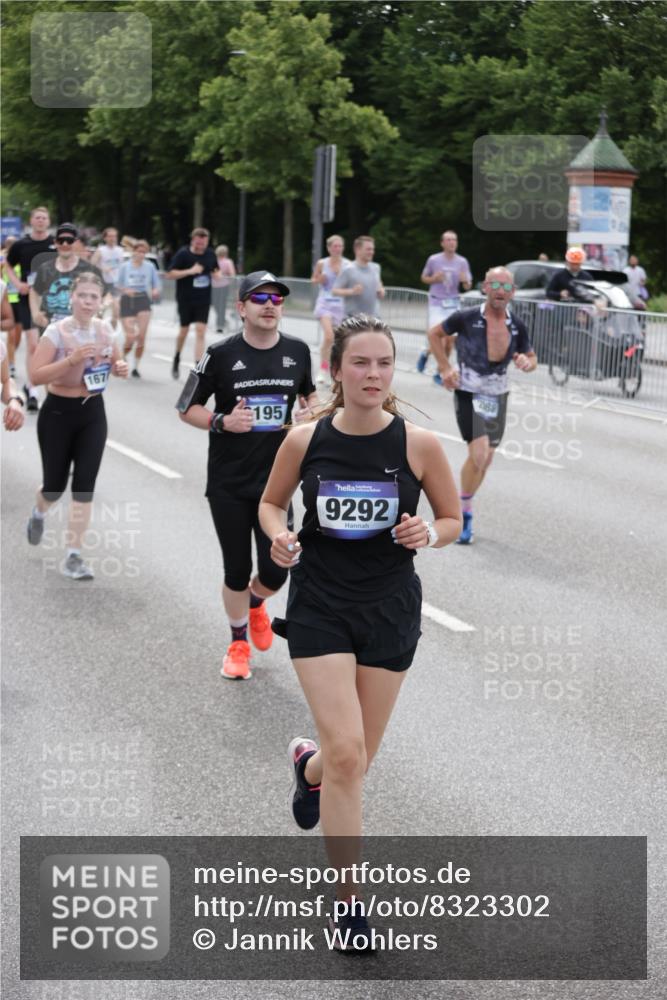 29.06.2025 - hella hamburg halbmarathon Jannik Wohlers http://msf.ph/oto/8323302 29.06.2025 10:39:39 Lombardsbrücke 1058, 1076, 1291, 1586, 1691, 1899, 2019, 2254, 2866, 2888, 3515, 3607, 3808, 3882, 3883, 3884, 4173, 4471, 5229, 5263, 5654, 5877, 5901, 6097, 6548, 6698, 6750, 6890, 6920, 7045, 7455, 7456, 8107, 8612, 8622, 8815, 8865, 8866, 9187, 9195, 9292, 9495, 10648, 10806, 10818, 10901, 10939, 10953, 11188, 11242, 11244, 11717, 11874, 12414, 12883, 12906, 13005, 13069, 13577, 13644, 14327, 14578, 15111, 16532, 16784, 18157, 19163 meine-sportfotos.de