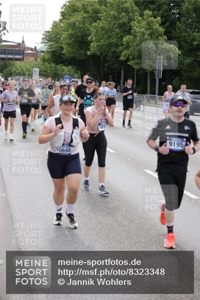 29.06.2025 - hella hamburg halbmarathon Jannik Wohlers http://msf.ph/oto/8323348 29.06.2025 10:39:39 Lombardsbrücke 1058, 1076, 1291, 1586, 1691, 1899, 2019, 2254, 2866, 2888, 3515, 3607, 3808, 3882, 3883, 3884, 4173, 4471, 5229, 5263, 5654, 5877, 5901, 6097, 6548, 6698, 6750, 6890, 6920, 7045, 7455, 7456, 8107, 8612, 8622, 8815, 8865, 8866, 9187, 9195, 9292, 9495, 10648, 10806, 10818, 10901, 10939, 10953, 11188, 11242, 11244, 11717, 11874, 12414, 12883, 12906, 13005, 13069, 13577, 13644, 14327, 14578, 15111, 16532, 16784, 18157, 19163 meine-sportfotos.de