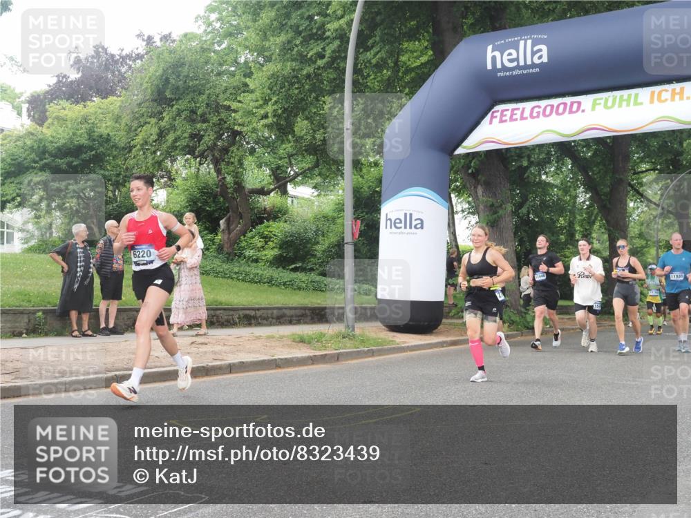 29.06.2025 - hella hamburg halbmarathon KatJ http://msf.ph/oto/8323439 29.06.2025 10:46:14 Zwischen KM18-KM19 2780, 3983, 4502, 6220, 7065, 8585 meine-sportfotos.de