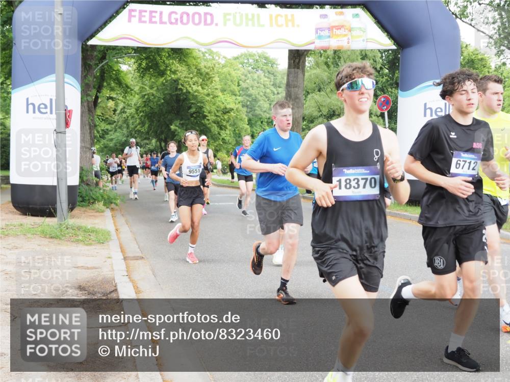29.06.2025 - hella hamburg halbmarathon MichiJ http://msf.ph/oto/8323460 29.06.2025 10:37:28 Zwischen KM18-KM19 1216, 1381, 5978, 6712, 9551, 13159, 13688, 14248, 15523, 16731, 17384, 17908, 18064, 18370 meine-sportfotos.de