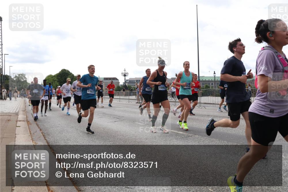 29.06.2025 - hella hamburg halbmarathon Lena Gebhardt http://msf.ph/oto/8323571 29.06.2025 10:23:06 Lombardsbrücke 853, 16863, 7891, 4190, 13248, 17657, 1029, 1362, 1853, 2294, 2766, 2925, 3003, 3029, 3034, 3600, 3601, 4190, 4266, 4728, 4793, 5223, 5343, 5629, 6502, 6578, 6784, 6785, 6849, 7188, 7190, 7266, 7529, 7820, 7891, 7925, 8687, 8688, 8716, 8918, 8920, 9133, 9256, 9301, 9877, 9913, 10205, 10739, 10826, 11798, 12025, 12073, 12190, 12265, 13560, 13921, 14041, 14338, 14525, 14801, 14821, 16416, 16558, 17013, 17099, 17207, 17299, 17719 meine-sportfotos.de