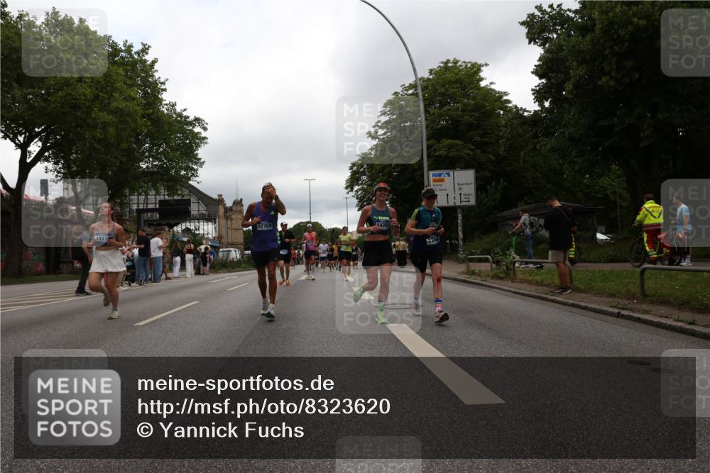29.06.2025 - hella hamburg halbmarathon Yannick Fuchs http://msf.ph/oto/8323620 29.06.2025 10:51:19 20KM 1200, 1239, 1387, 1563, 1715, 1719, 1972, 2236, 2282, 2652, 3575, 4261, 5015, 5134, 5391, 5457, 5458, 5728, 6720, 6892, 7159, 7269, 8744, 9450, 10383, 10408, 11832, 12144, 12509, 12773, 12774, 13245, 13376, 13523, 13664, 14361, 14737, 14881, 14951, 15090, 15110, 15125, 15189, 15220, 15349, 15664, 16093, 16418, 16830, 16909, 17201, 17758, 17769, 17848, 18388, 18508 meine-sportfotos.de