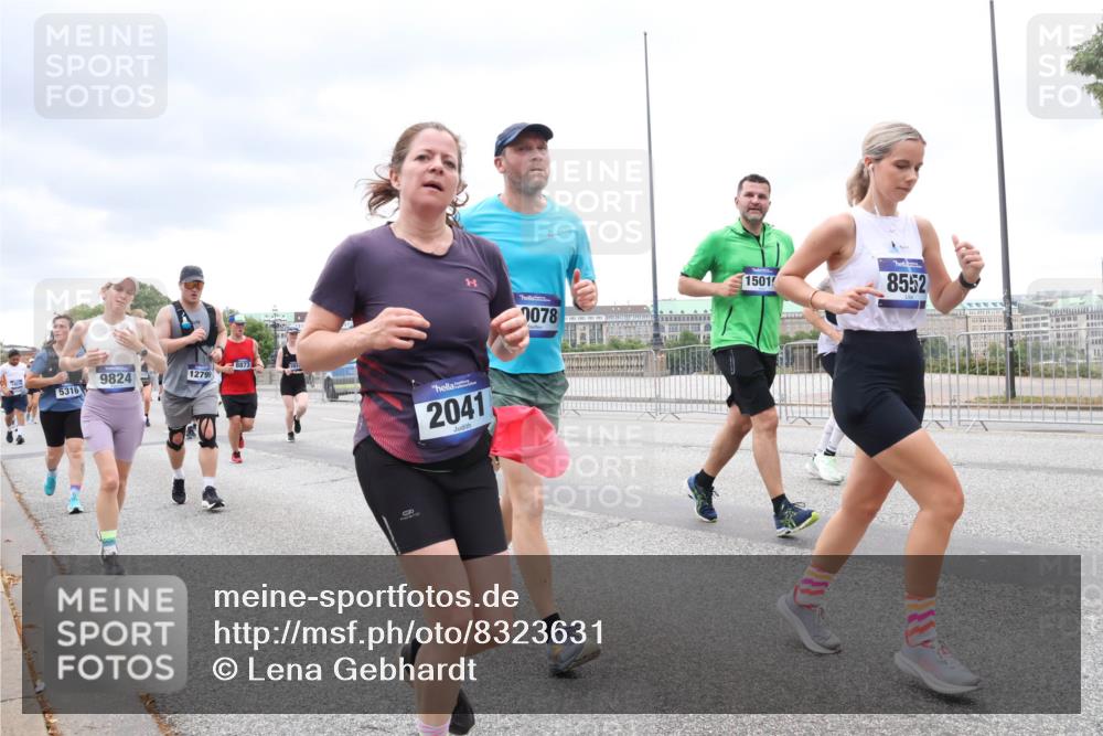 29.06.2025 - hella hamburg halbmarathon Lena Gebhardt http://msf.ph/oto/8323631 29.06.2025 10:57:34 Lombardsbrücke 9824, 5316, 12799, 2041, 0078, 1501, 8552, 1123, 1242, 1248, 1265, 1643, 2015, 2041, 2370, 2451, 2567, 2900, 3191, 3195, 3385, 3388, 3433, 3723, 3750, 3851, 3954, 4059, 4086, 4106, 4180, 4197, 4485, 4521, 4611, 4830, 4998, 5057, 5117, 5316, 5632, 5639, 5736, 5738, 6053, 6827, 6832, 6857, 6916, 7172, 7193, 7592, 7720, 7728, 7787, 8035, 8159, 8224, 8287, 8386, 8474, 8540, 8552, 8679, 8708, 8773, 8851, 8853, 8873, 9059, 9110, 9233, 9318, 9394, 9496, 9613 meine-sportfotos.de