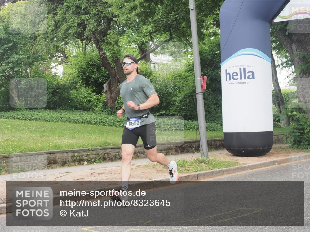 29.06.2025 - hella hamburg halbmarathon KatJ http://msf.ph/oto/8323645 29.06.2025 10:16:45 Zwischen KM18-KM19  meine-sportfotos.de