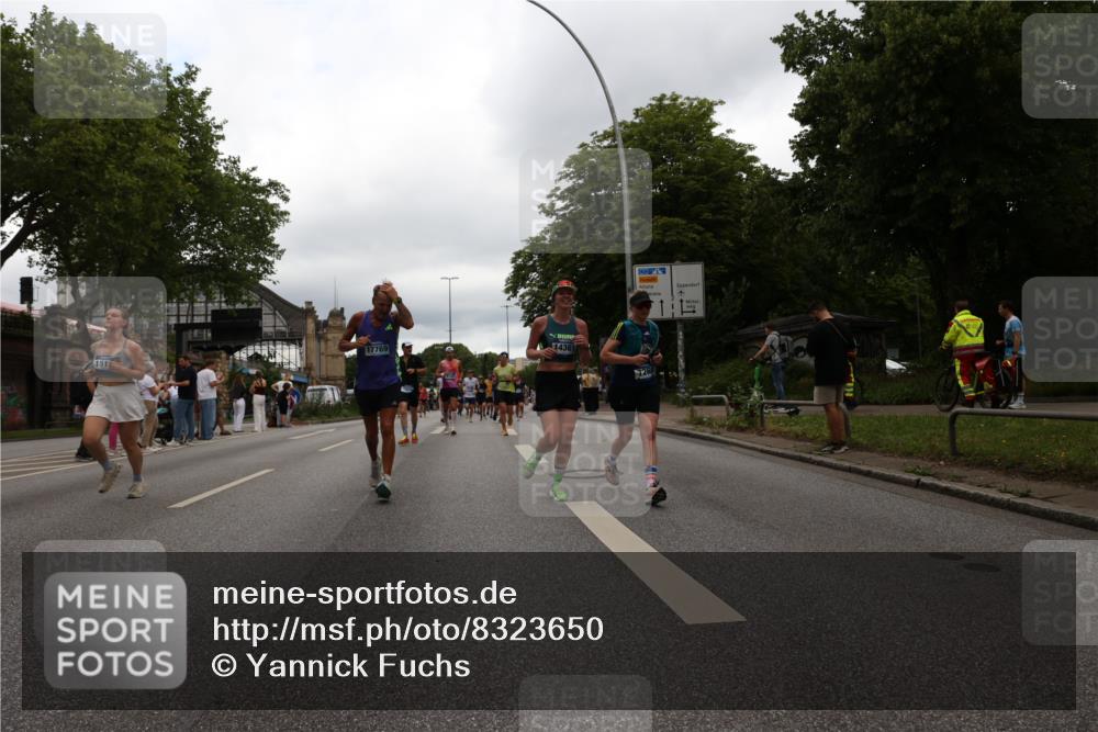 29.06.2025 - hella hamburg halbmarathon Yannick Fuchs http://msf.ph/oto/8323650 29.06.2025 10:51:19 20KM 1200, 1239, 1387, 1563, 1715, 1719, 1972, 2236, 2282, 2652, 3575, 4261, 5015, 5134, 5391, 5457, 5458, 5728, 6720, 6892, 7159, 7269, 8744, 9450, 10383, 10408, 11832, 12144, 12509, 12773, 12774, 13245, 13376, 13523, 13664, 14361, 14737, 14881, 14951, 15090, 15110, 15125, 15189, 15220, 15349, 15664, 16093, 16418, 16830, 16909, 17201, 17758, 17769, 17848, 18388, 18508 meine-sportfotos.de