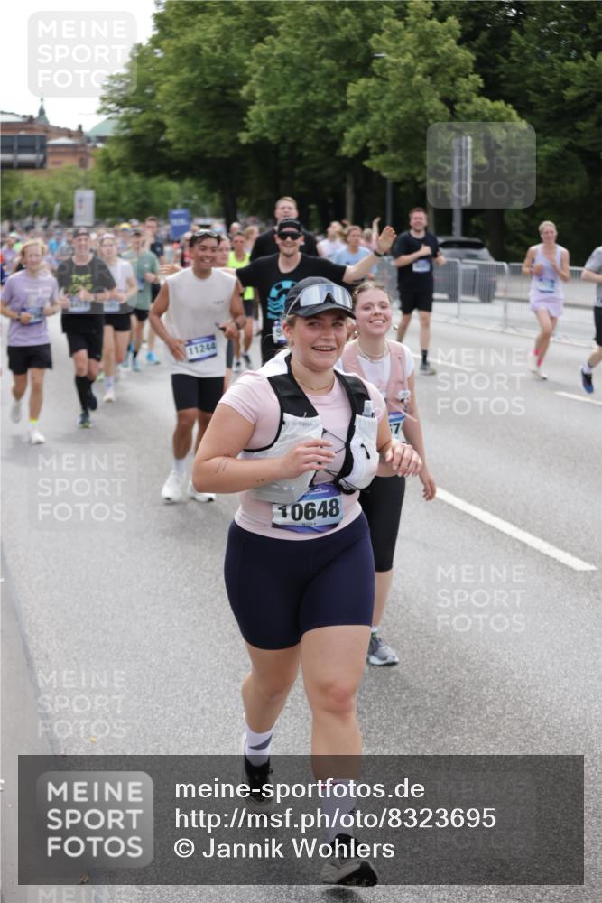 29.06.2025 - hella hamburg halbmarathon Jannik Wohlers http://msf.ph/oto/8323695 29.06.2025 10:39:40 Lombardsbrücke 1058, 1076, 1291, 1586, 1691, 1899, 2019, 2254, 2866, 2888, 3515, 3607, 3808, 3882, 3883, 3884, 4173, 4471, 5229, 5263, 5654, 5877, 5901, 6097, 6548, 6698, 6750, 6890, 6920, 7045, 7455, 7456, 8107, 8622, 8815, 8865, 8866, 9187, 9195, 9292, 9495, 10648, 10806, 10818, 10953, 11188, 11242, 11244, 11717, 11874, 12414, 12883, 12906, 13005, 13069, 13577, 13651, 14327, 14578, 15111, 16784, 18157, 19163 meine-sportfotos.de