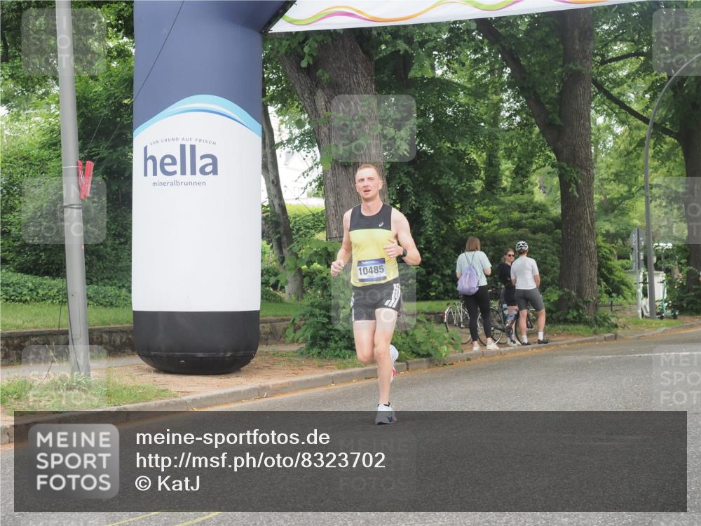 29.06.2025 - hella hamburg halbmarathon KatJ http://msf.ph/oto/8323702 29.06.2025 10:16:47 Zwischen KM18-KM19  meine-sportfotos.de