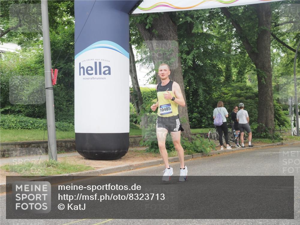 29.06.2025 - hella hamburg halbmarathon KatJ http://msf.ph/oto/8323713 29.06.2025 10:16:47 Zwischen KM18-KM19  meine-sportfotos.de