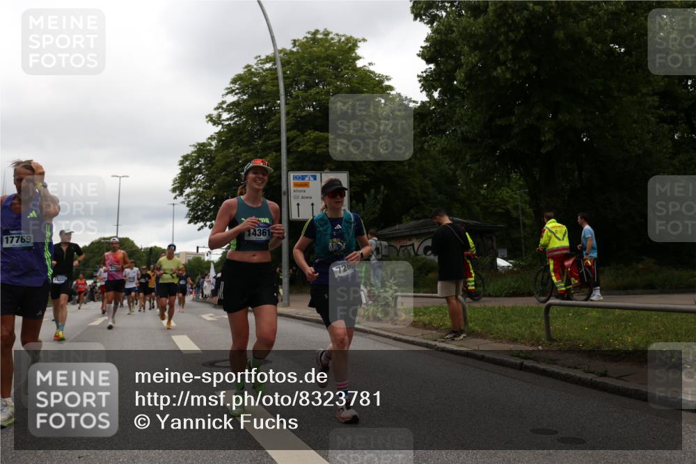29.06.2025 - hella hamburg halbmarathon Yannick Fuchs http://msf.ph/oto/8323781 29.06.2025 10:51:20 20KM 1200, 1239, 1387, 1563, 1715, 1719, 1972, 2236, 2652, 3575, 4261, 5015, 5134, 5391, 5457, 5458, 5728, 6720, 6892, 7159, 7269, 7833, 8744, 9450, 10383, 10408, 11832, 12144, 12509, 12773, 12774, 13245, 13376, 13523, 13664, 14361, 14737, 14881, 14951, 15090, 15110, 15125, 15189, 15220, 15349, 15664, 16093, 16418, 17201, 17758, 17769, 17848, 18388, 18508 meine-sportfotos.de