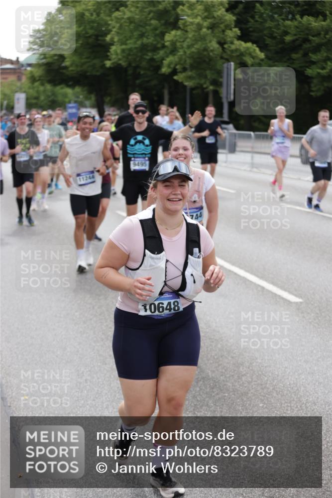 29.06.2025 - hella hamburg halbmarathon Jannik Wohlers http://msf.ph/oto/8323789 29.06.2025 10:39:40 Lombardsbrücke 1058, 1076, 1291, 1586, 1691, 1899, 2019, 2254, 2866, 2888, 3515, 3607, 3808, 3882, 3883, 3884, 4173, 4471, 5229, 5263, 5654, 5877, 5901, 6097, 6548, 6698, 6750, 6890, 6920, 7045, 7455, 7456, 8107, 8622, 8815, 8865, 8866, 9187, 9195, 9292, 9495, 10648, 10806, 10818, 10953, 11188, 11242, 11244, 11717, 11874, 12414, 12883, 12906, 13005, 13069, 13577, 13651, 14327, 14578, 15111, 16784, 18157, 19163 meine-sportfotos.de