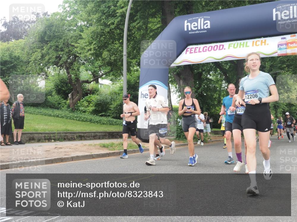 29.06.2025 - hella hamburg halbmarathon KatJ http://msf.ph/oto/8323843 29.06.2025 10:46:15 Zwischen KM18-KM19 2780, 6220, 7065, 8585 meine-sportfotos.de