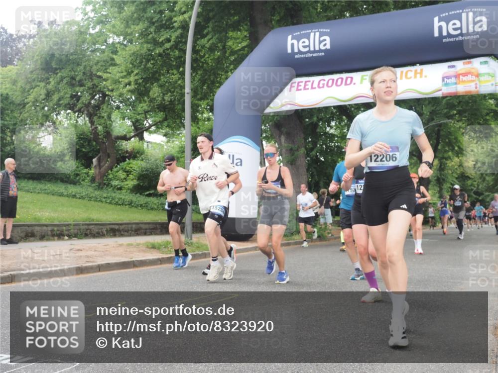 29.06.2025 - hella hamburg halbmarathon KatJ http://msf.ph/oto/8323920 29.06.2025 10:46:16 Zwischen KM18-KM19 2780, 6220, 7065, 8585 meine-sportfotos.de