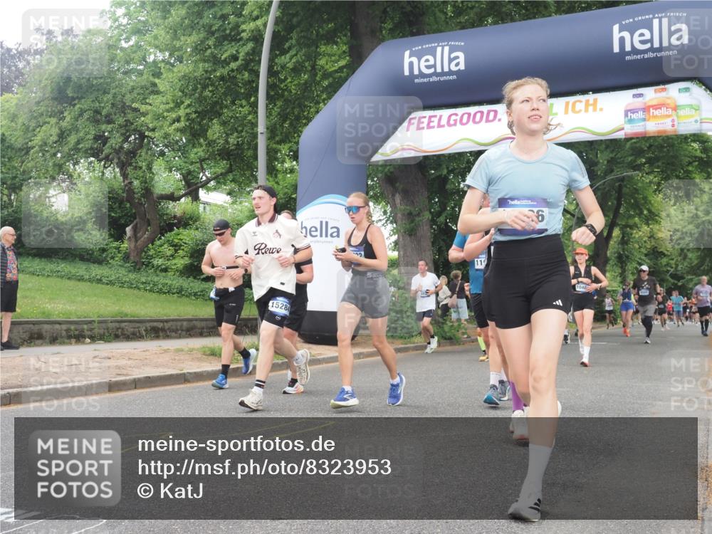 29.06.2025 - hella hamburg halbmarathon KatJ http://msf.ph/oto/8323953 29.06.2025 10:46:16 Zwischen KM18-KM19 2780, 6220, 7065, 8585 meine-sportfotos.de
