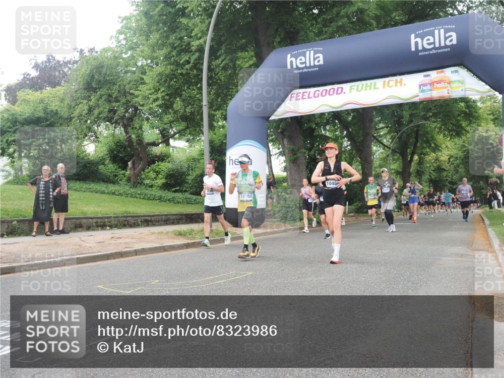 29.06.2025 - hella hamburg halbmarathon KatJ http://msf.ph/oto/8323986 29.06.2025 10:46:18 Zwischen KM18-KM19 2780, 4986, 6220, 8030 meine-sportfotos.de