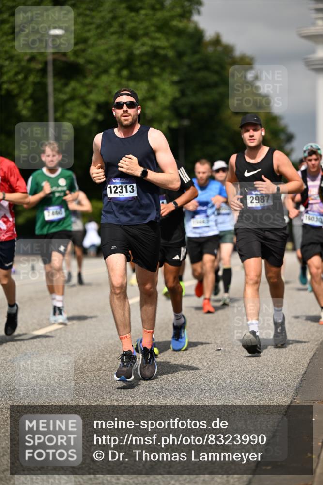 29.06.2025 - hella hamburg halbmarathon Dr. Thomas Lammeyer http://msf.ph/oto/8323990 29.06.2025 10:17:30 Kennedybrücke 1007, 1194, 1859, 1939, 2055, 2359, 2721, 2904, 2961, 2987, 3218, 3729, 4001, 4795, 4950, 5232, 5631, 6026, 6207, 7346, 7460, 7913, 8913, 9128, 9612, 9631 meine-sportfotos.de