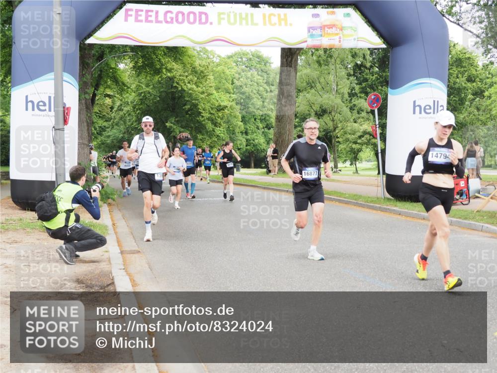 29.06.2025 - hella hamburg halbmarathon MichiJ http://msf.ph/oto/8324024 29.06.2025 10:37:32 Zwischen KM18-KM19 1216, 1399, 2878, 3543, 5978, 6712, 9551, 11579, 11975, 13159, 13812, 13875, 14248, 14794, 16731, 17319, 17384, 17908, 18064, 18370 meine-sportfotos.de