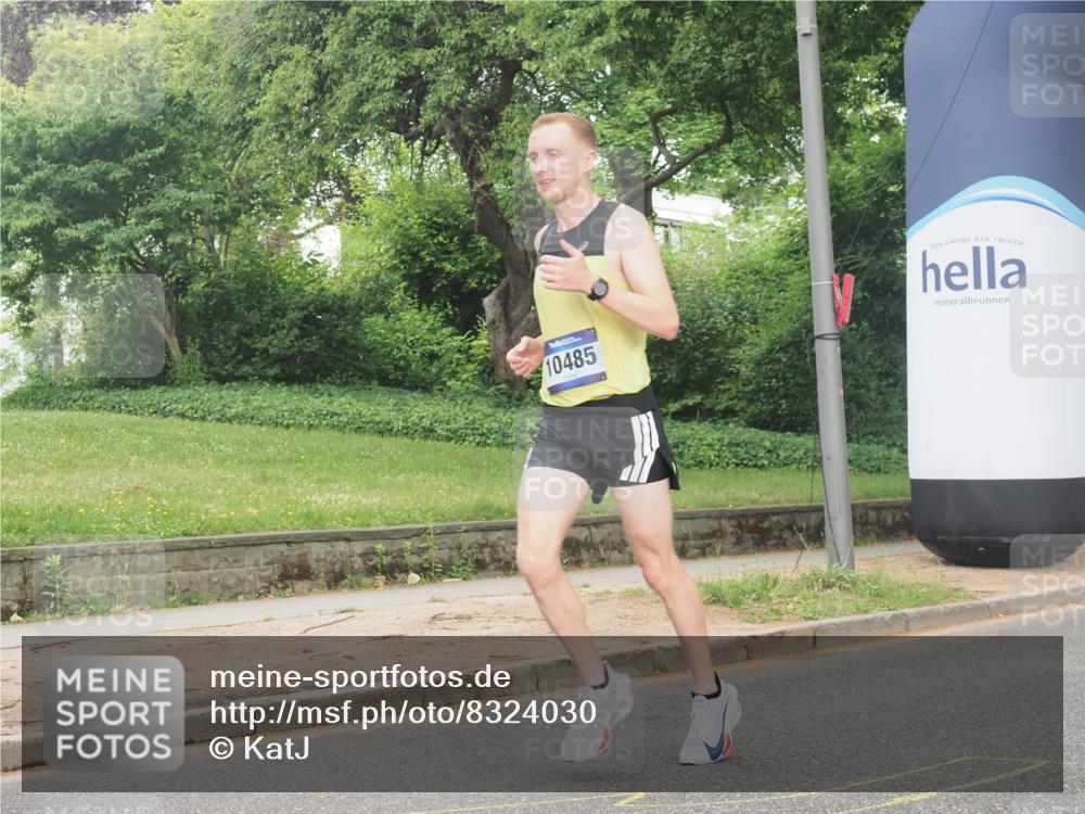 29.06.2025 - hella hamburg halbmarathon KatJ http://msf.ph/oto/8324030 29.06.2025 10:16:48 Zwischen KM18-KM19  meine-sportfotos.de
