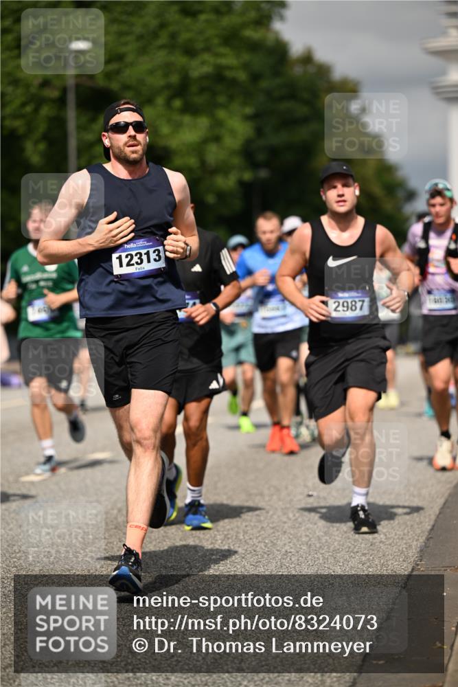 29.06.2025 - hella hamburg halbmarathon Dr. Thomas Lammeyer http://msf.ph/oto/8324073 29.06.2025 10:17:30 Kennedybrücke 1007, 1194, 1859, 1939, 2055, 2359, 2721, 2904, 2961, 2987, 3218, 3729, 4001, 4795, 4950, 5232, 5631, 6026, 6207, 7346, 7460, 7913, 8913, 9128, 9612, 9631 meine-sportfotos.de