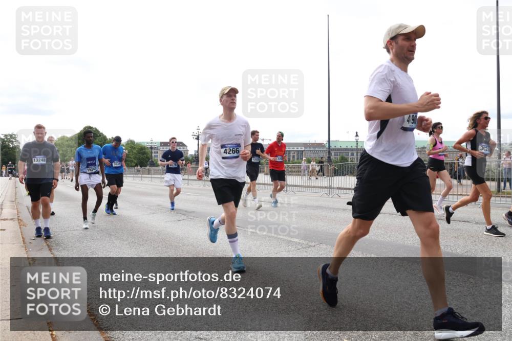 29.06.2025 - hella hamburg halbmarathon Lena Gebhardt http://msf.ph/oto/8324074 29.06.2025 10:23:08 Lombardsbrücke 13248, 19245, 3034, 0378, 4266, 2265, 12025, 490, 3029, 1029, 1362, 1853, 2766, 2925, 3003, 3029, 3034, 3600, 3601, 4190, 4266, 4728, 4793, 5223, 5629, 6502, 6578, 6784, 6785, 6849, 7266, 7529, 7820, 7891, 7925, 8687, 8688, 8716, 8918, 8920, 9133, 9256, 9301, 9877, 9913, 10205, 10739, 10826, 11798, 11879, 12025, 12073, 12190, 12265, 13560, 13921, 14041, 14265, 14338, 14525, 14801, 14821, 16416, 16558, 17013, 17099, 17207, 17299, 17719 meine-sportfotos.de