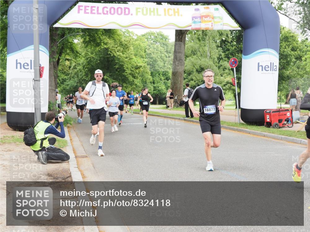 29.06.2025 - hella hamburg halbmarathon MichiJ http://msf.ph/oto/8324118 29.06.2025 10:37:33 Zwischen KM18-KM19 1216, 1399, 2878, 3543, 9551, 11579, 11975, 13159, 13812, 13875, 14248, 14794, 16731, 16877, 17001, 17319, 17384, 17908, 18370 meine-sportfotos.de