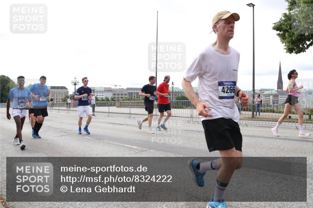 29.06.2025 - hella hamburg halbmarathon Lena Gebhardt http://msf.ph/oto/8324222 29.06.2025 10:23:09 Lombardsbrücke 19245, 3034, 6578, 4266, 1029, 1362, 1853, 2766, 2925, 3003, 3029, 3034, 3600, 4190, 4266, 4728, 4793, 5223, 5629, 6502, 6578, 6784, 6785, 6849, 7266, 7820, 7891, 7925, 8687, 8688, 8716, 8918, 8920, 9133, 9301, 9877, 9913, 10205, 10739, 10826, 11798, 11879, 12025, 12073, 12190, 12265, 13560, 13921, 14041, 14265, 14338, 14510, 14525, 14801, 14821, 16416, 16558, 17013, 17099, 17207, 17299, 17719 meine-sportfotos.de