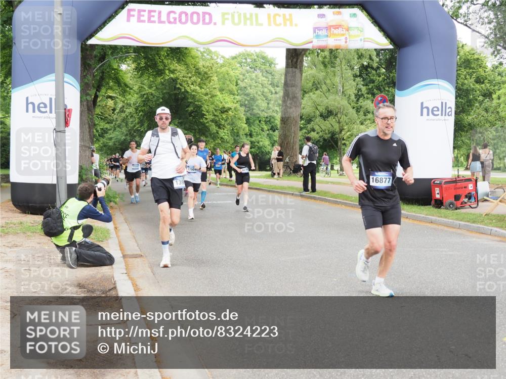 29.06.2025 - hella hamburg halbmarathon MichiJ http://msf.ph/oto/8324223 29.06.2025 10:37:33 Zwischen KM18-KM19 1216, 1399, 2878, 3543, 9551, 11579, 11975, 13159, 13812, 13875, 14248, 14794, 16731, 16877, 17001, 17319, 17384, 17908, 18370 meine-sportfotos.de