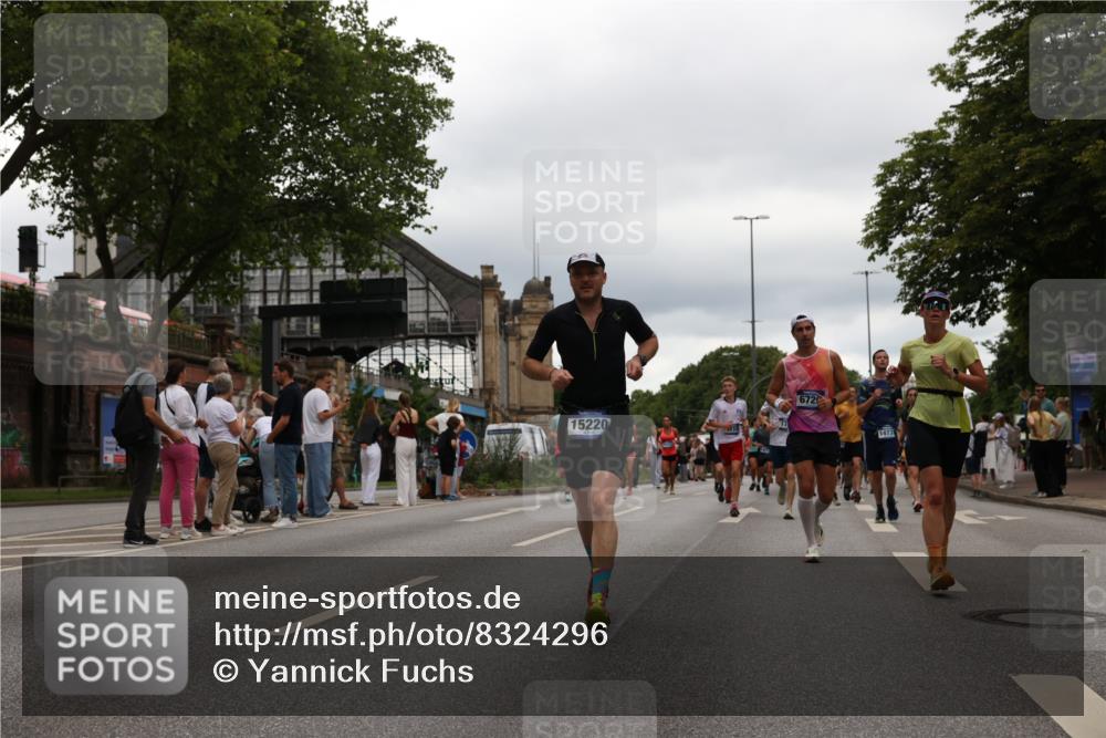 29.06.2025 - hella hamburg halbmarathon Yannick Fuchs http://msf.ph/oto/8324296 29.06.2025 10:51:21 20KM 1200, 1239, 1387, 1563, 1715, 1719, 1972, 2236, 2652, 3575, 4261, 5015, 5134, 5391, 5457, 5458, 5728, 6720, 6892, 7159, 7269, 7833, 8744, 9450, 10383, 10408, 11832, 12144, 12509, 12773, 12774, 13245, 13376, 13523, 13664, 14361, 14737, 14881, 14951, 15090, 15110, 15125, 15189, 15220, 15349, 15664, 16093, 16418, 17201, 17758, 17769, 17848, 18388, 18508 meine-sportfotos.de