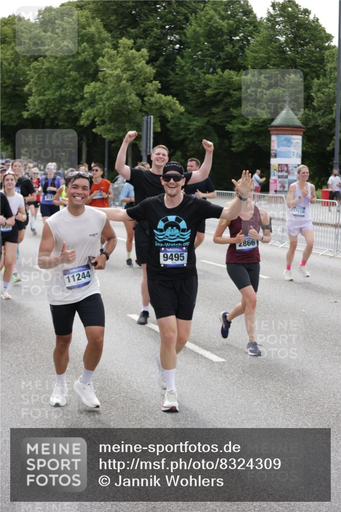 29.06.2025 - hella hamburg halbmarathon Jannik Wohlers http://msf.ph/oto/8324309 29.06.2025 10:39:42 Lombardsbrücke 1058, 1076, 1291, 1586, 1691, 1899, 2019, 2254, 2515, 2572, 2866, 2888, 3237, 3515, 3607, 3808, 3882, 3883, 3884, 4173, 4271, 4471, 5229, 5263, 5654, 5877, 5901, 6097, 6548, 6698, 6750, 6866, 6876, 6890, 6920, 7045, 7174, 7455, 7456, 7675, 7850, 8622, 8815, 8865, 8866, 9187, 9195, 9292, 9495, 10474, 10806, 10818, 10953, 11188, 11242, 11244, 11717, 11874, 12414, 12883, 12906, 13005, 13069, 13290, 13577, 13651, 14327, 14578, 15111, 19163 meine-sportfotos.de