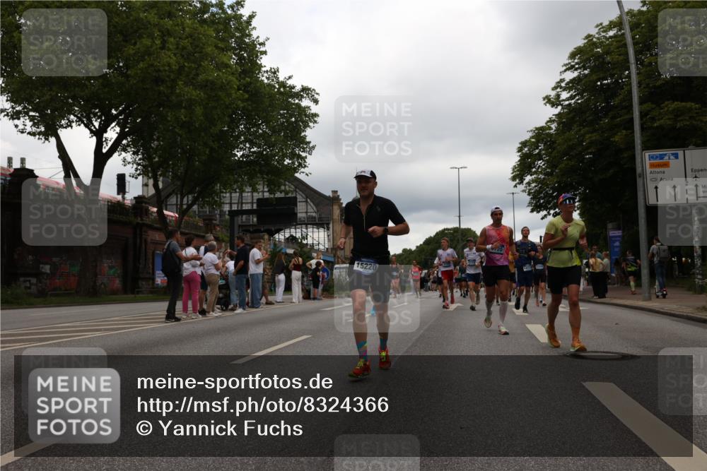 29.06.2025 - hella hamburg halbmarathon Yannick Fuchs http://msf.ph/oto/8324366 29.06.2025 10:51:22 20KM 1200, 1239, 1387, 1563, 1715, 1719, 1972, 2236, 2652, 3575, 4261, 5015, 5134, 5391, 5457, 5458, 5728, 6720, 6892, 7159, 7269, 7833, 8744, 9450, 10383, 10408, 12144, 12509, 12773, 12774, 13245, 13376, 13523, 13664, 14361, 14737, 14881, 14951, 15090, 15110, 15125, 15189, 15220, 15349, 15664, 16093, 16418, 17201, 17758, 17769, 17848, 18388, 18508 meine-sportfotos.de
