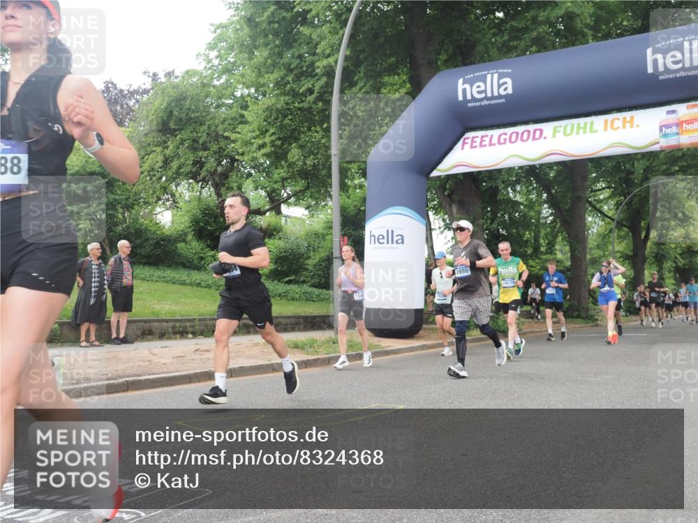 29.06.2025 - hella hamburg halbmarathon KatJ http://msf.ph/oto/8324368 29.06.2025 10:46:20 Zwischen KM18-KM19 2780, 4986, 6220, 8030 meine-sportfotos.de