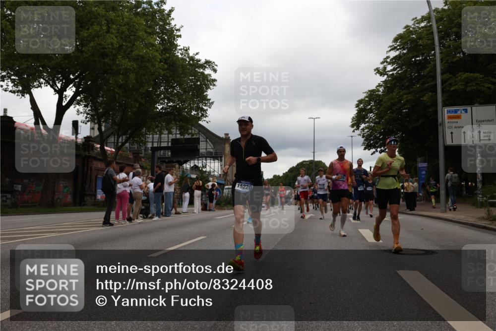 29.06.2025 - hella hamburg halbmarathon Yannick Fuchs http://msf.ph/oto/8324408 29.06.2025 10:51:22 20KM 1200, 1239, 1387, 1563, 1715, 1719, 1972, 2236, 2652, 3575, 4261, 5015, 5134, 5391, 5457, 5458, 5728, 6720, 6892, 7159, 7269, 7833, 8744, 9450, 10383, 10408, 12144, 12509, 12773, 12774, 13245, 13376, 13523, 13664, 14361, 14737, 14881, 14951, 15090, 15110, 15125, 15189, 15220, 15349, 15664, 16093, 16418, 17201, 17758, 17769, 17848, 18388, 18508 meine-sportfotos.de