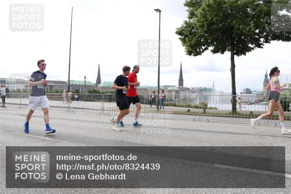 29.06.2025 - hella hamburg halbmarathon Lena Gebhardt http://msf.ph/oto/8324439 29.06.2025 10:23:10 Lombardsbrücke 6578, 20, 1029, 1362, 1853, 2766, 2925, 3003, 3029, 3034, 4190, 4266, 4728, 4793, 5223, 5629, 6502, 6578, 6784, 6785, 6849, 7266, 7820, 7891, 8687, 8688, 8716, 8918, 8920, 9133, 9301, 9877, 9913, 10205, 10739, 10826, 11798, 11879, 12025, 12073, 12190, 12265, 12874, 13560, 13921, 14041, 14265, 14338, 14510, 14512, 14525, 14801, 14821, 16416, 16558, 17013, 17099, 17207, 17299, 17719 meine-sportfotos.de
