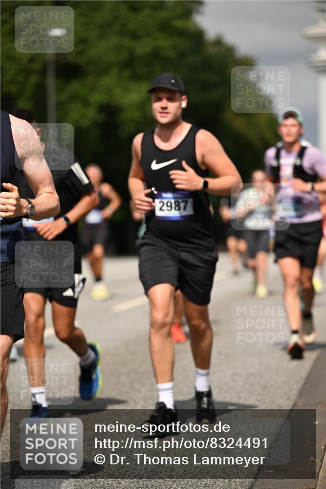 29.06.2025 - hella hamburg halbmarathon Dr. Thomas Lammeyer http://msf.ph/oto/8324491 29.06.2025 10:17:31 Kennedybrücke 1007, 1194, 1859, 1939, 2055, 2359, 2721, 2904, 2961, 2987, 3218, 3729, 4001, 4795, 4950, 5232, 5631, 6026, 6207, 7346, 7460, 7913, 8913, 9128, 9612, 9631 meine-sportfotos.de