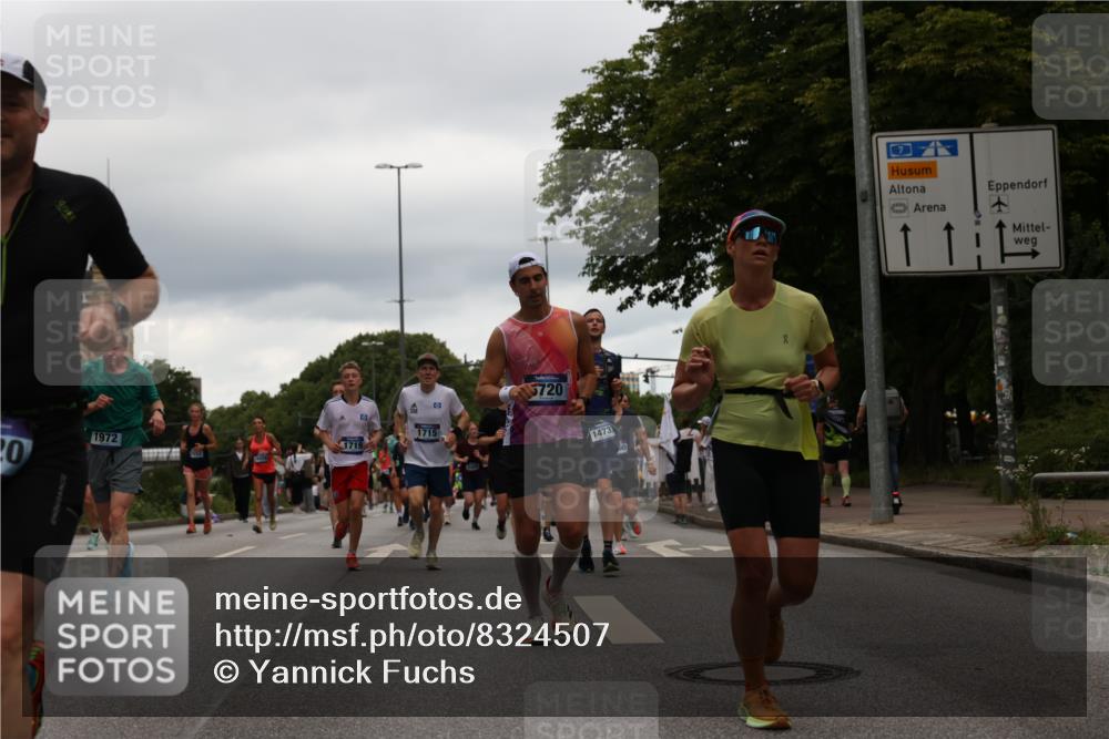 29.06.2025 - hella hamburg halbmarathon Yannick Fuchs http://msf.ph/oto/8324507 29.06.2025 10:51:22 20KM 1200, 1239, 1387, 1563, 1715, 1719, 1972, 2236, 2652, 3575, 4261, 5015, 5134, 5391, 5457, 5458, 5728, 6720, 6892, 7159, 7269, 7833, 8744, 9450, 10383, 10408, 12144, 12509, 12773, 12774, 13245, 13376, 13523, 13664, 14361, 14737, 14881, 14951, 15090, 15110, 15125, 15189, 15220, 15349, 15664, 16093, 16418, 17201, 17758, 17769, 17848, 18388, 18508 meine-sportfotos.de