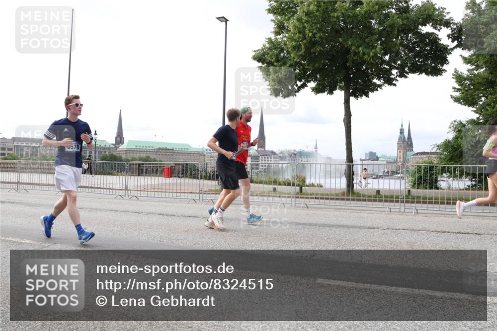29.06.2025 - hella hamburg halbmarathon Lena Gebhardt http://msf.ph/oto/8324515 29.06.2025 10:23:10 Lombardsbrücke 0578, 1029, 1362, 1853, 2766, 2925, 3003, 3029, 3034, 4190, 4266, 4728, 4793, 5223, 5629, 6502, 6578, 6784, 6785, 6849, 7266, 7820, 7891, 8687, 8688, 8716, 8918, 8920, 9133, 9301, 9877, 9913, 10205, 10739, 10826, 11798, 11879, 12025, 12073, 12190, 12265, 12874, 13560, 13921, 14041, 14265, 14338, 14510, 14512, 14525, 14801, 14821, 16416, 16558, 17013, 17099, 17207, 17299, 17719 meine-sportfotos.de
