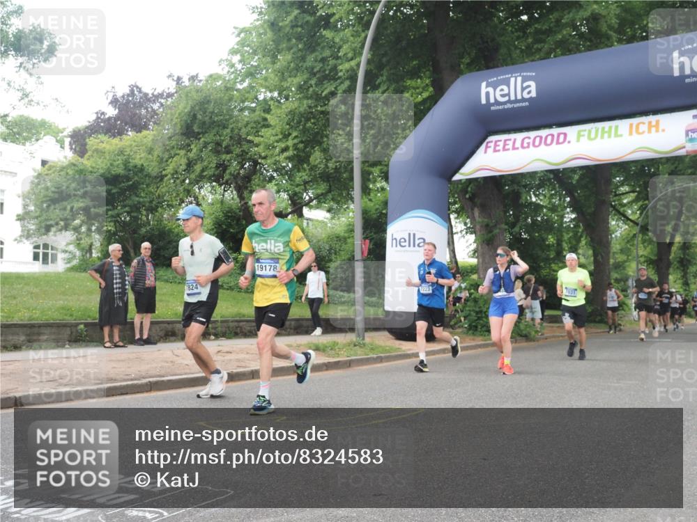 29.06.2025 - hella hamburg halbmarathon KatJ http://msf.ph/oto/8324583 29.06.2025 10:46:22 Zwischen KM18-KM19 4986, 7031, 7223, 7824, 8030, 8509 meine-sportfotos.de