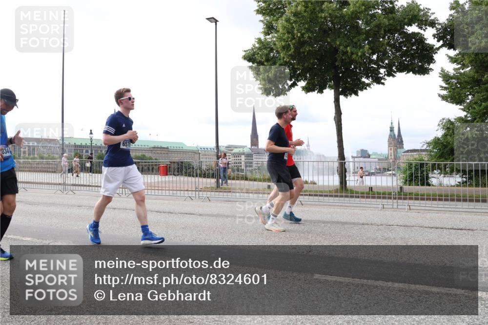 29.06.2025 - hella hamburg halbmarathon Lena Gebhardt http://msf.ph/oto/8324601 29.06.2025 10:23:10 Lombardsbrücke 034, 657, 1029, 1362, 1853, 2766, 2925, 3003, 3029, 3034, 4190, 4266, 4728, 4793, 5223, 5629, 6502, 6578, 6784, 6785, 6849, 7266, 7820, 7891, 8687, 8688, 8716, 8918, 8920, 9133, 9301, 9877, 9913, 10205, 10739, 10826, 11798, 11879, 12025, 12073, 12190, 12265, 12874, 13560, 13921, 14041, 14265, 14338, 14510, 14512, 14525, 14801, 14821, 16416, 16558, 17013, 17099, 17207, 17299, 17719 meine-sportfotos.de