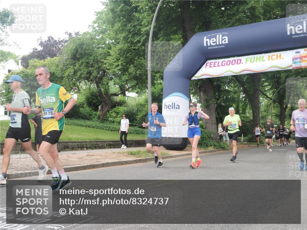 29.06.2025 - hella hamburg halbmarathon KatJ http://msf.ph/oto/8324737 29.06.2025 10:46:22 Zwischen KM18-KM19 4986, 7031, 7223, 7824, 8030, 8509 meine-sportfotos.de