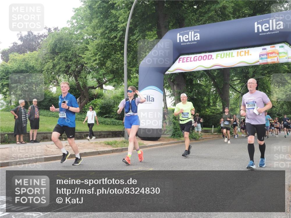 29.06.2025 - hella hamburg halbmarathon KatJ http://msf.ph/oto/8324830 29.06.2025 10:46:23 Zwischen KM18-KM19 4986, 7031, 7223, 7824, 8030, 8509 meine-sportfotos.de