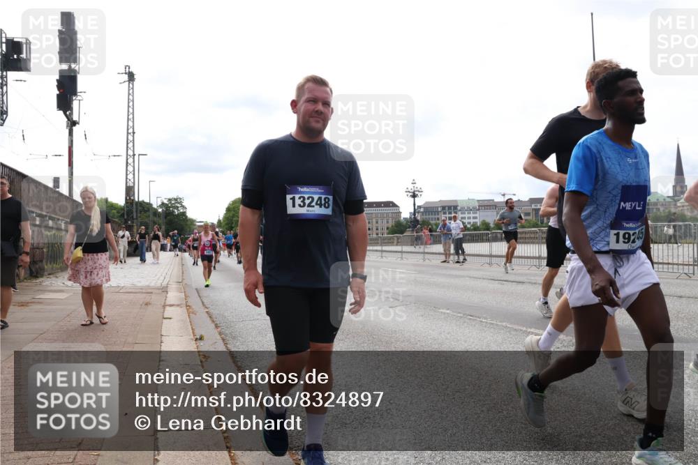 29.06.2025 - hella hamburg halbmarathon Lena Gebhardt http://msf.ph/oto/8324897 29.06.2025 10:23:12 Lombardsbrücke 13248, 19245, 1029, 1362, 1853, 2766, 2925, 3003, 3029, 3034, 4190, 4266, 4728, 4793, 5629, 6502, 6578, 6784, 6785, 6849, 7266, 7820, 7891, 8687, 8688, 8716, 8918, 8920, 9133, 9301, 9877, 9913, 10205, 10739, 10826, 11798, 11879, 12025, 12073, 12190, 12265, 12874, 13560, 13921, 14041, 14265, 14338, 14510, 14512, 14525, 14801, 14821, 16416, 16558, 17013, 17099, 17207, 17299, 17719 meine-sportfotos.de